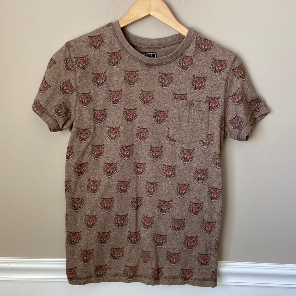 Tiger Graphic Tshirt - Size Small